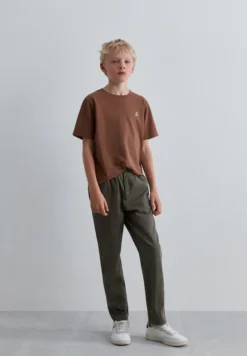 PANTALÓN CHINO RELAXED