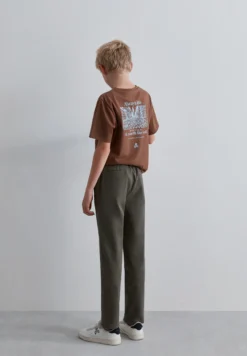 PANTALÓN CHINO RELAXED
