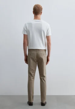 PANTALÓN CHINO SLIM FIT