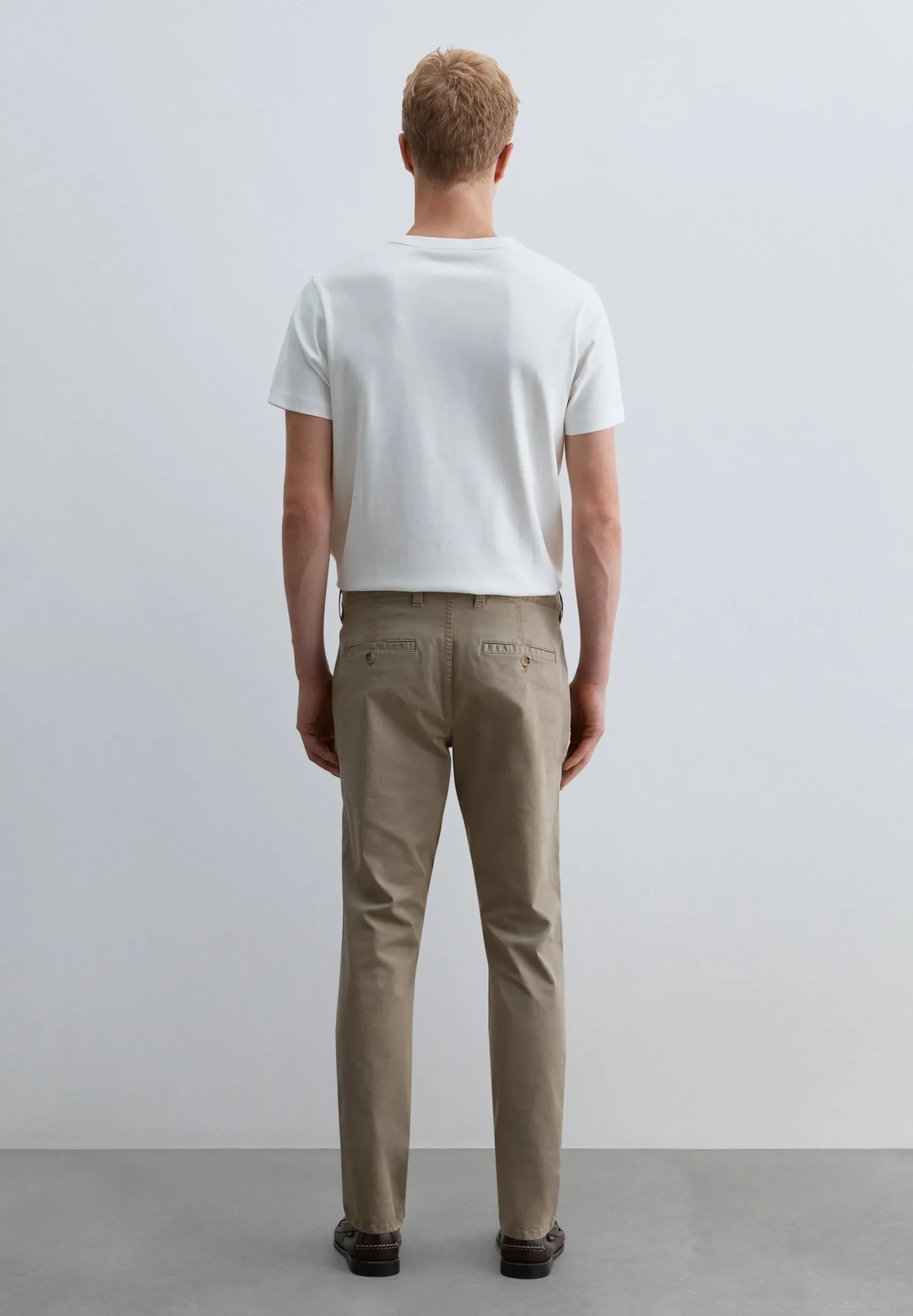 PANTALÓN CHINO SLIM FIT