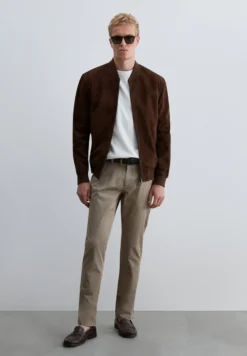 PANTALÓN CHINO SLIM FIT
