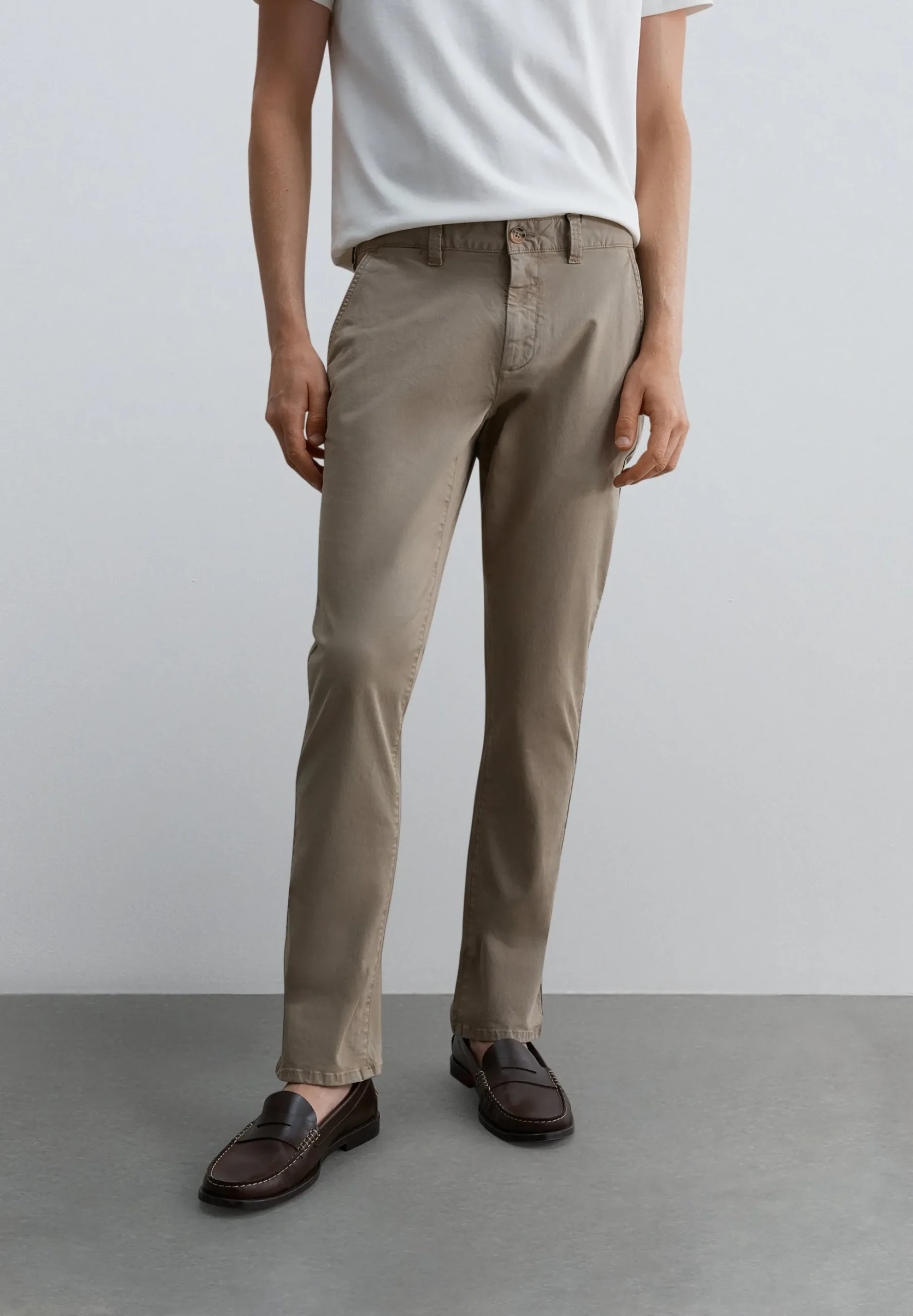 PANTALÓN CHINO SLIM FIT