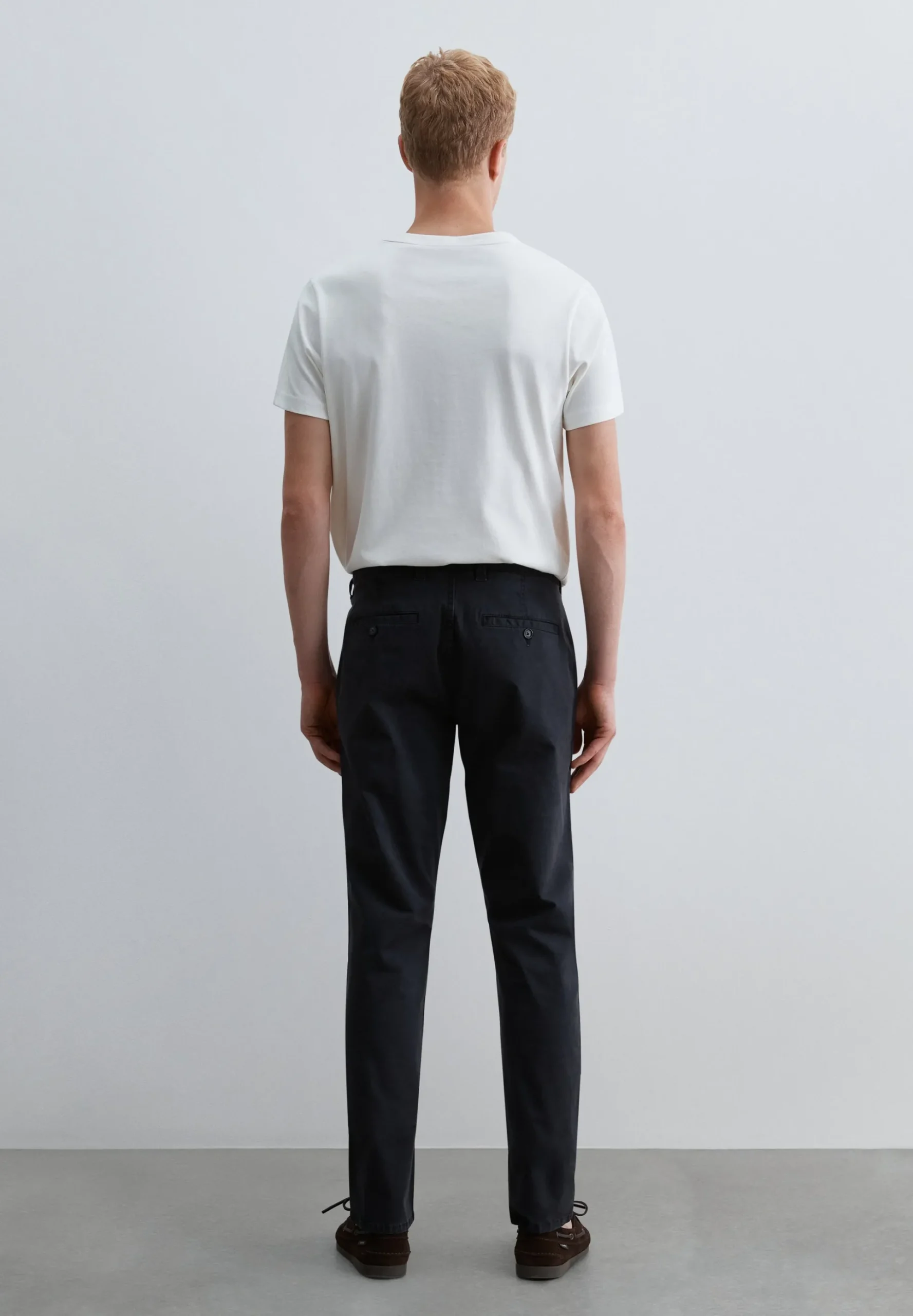 PANTALÓN CHINO SLIM FIT