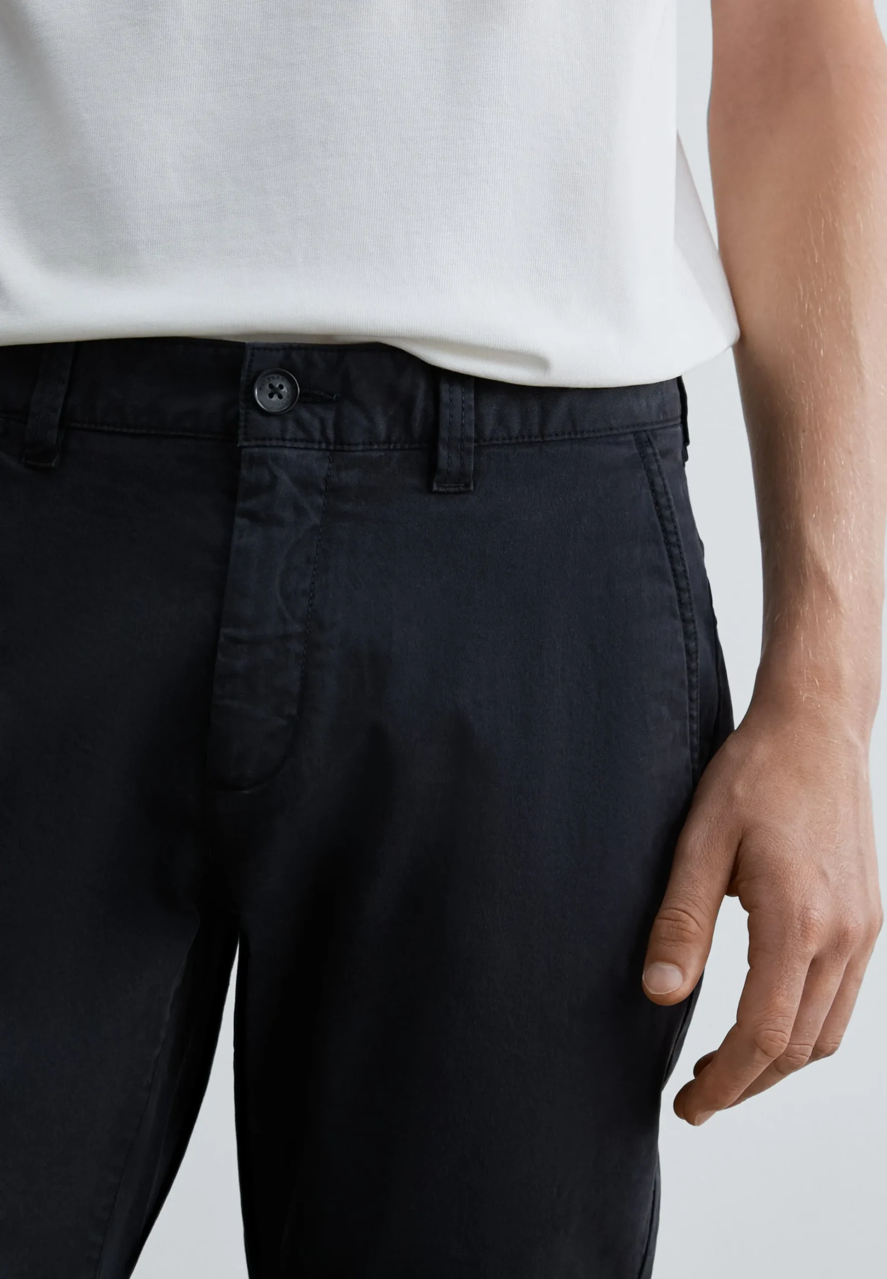 PANTALÓN CHINO SLIM FIT