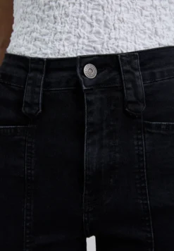 PANTALÓN DENIM BOOTCUT