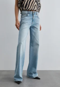 PANTALÓN DENIM TIRO MEDIO