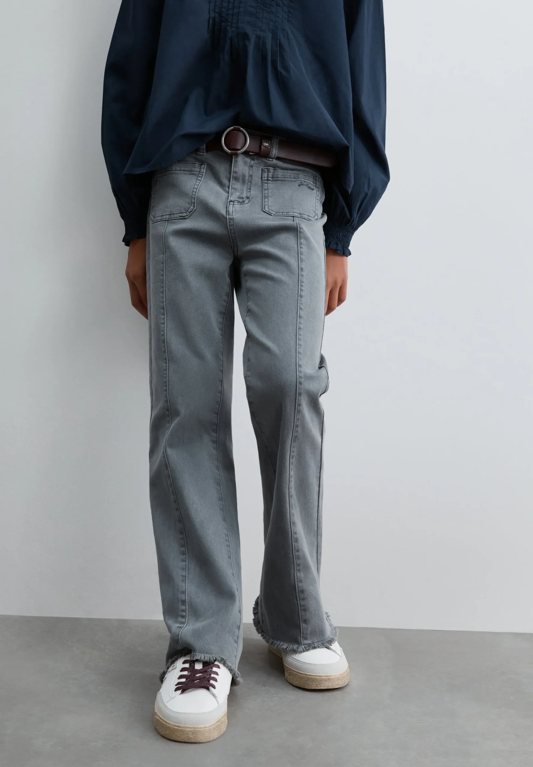 PANTALÓN FLARE COSTURAS