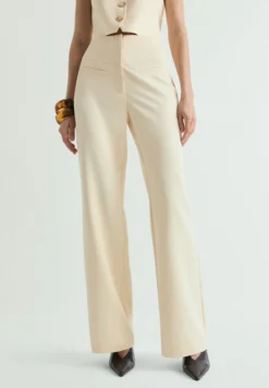 PANTALÓN FLUIDO DETALLE CINTURA