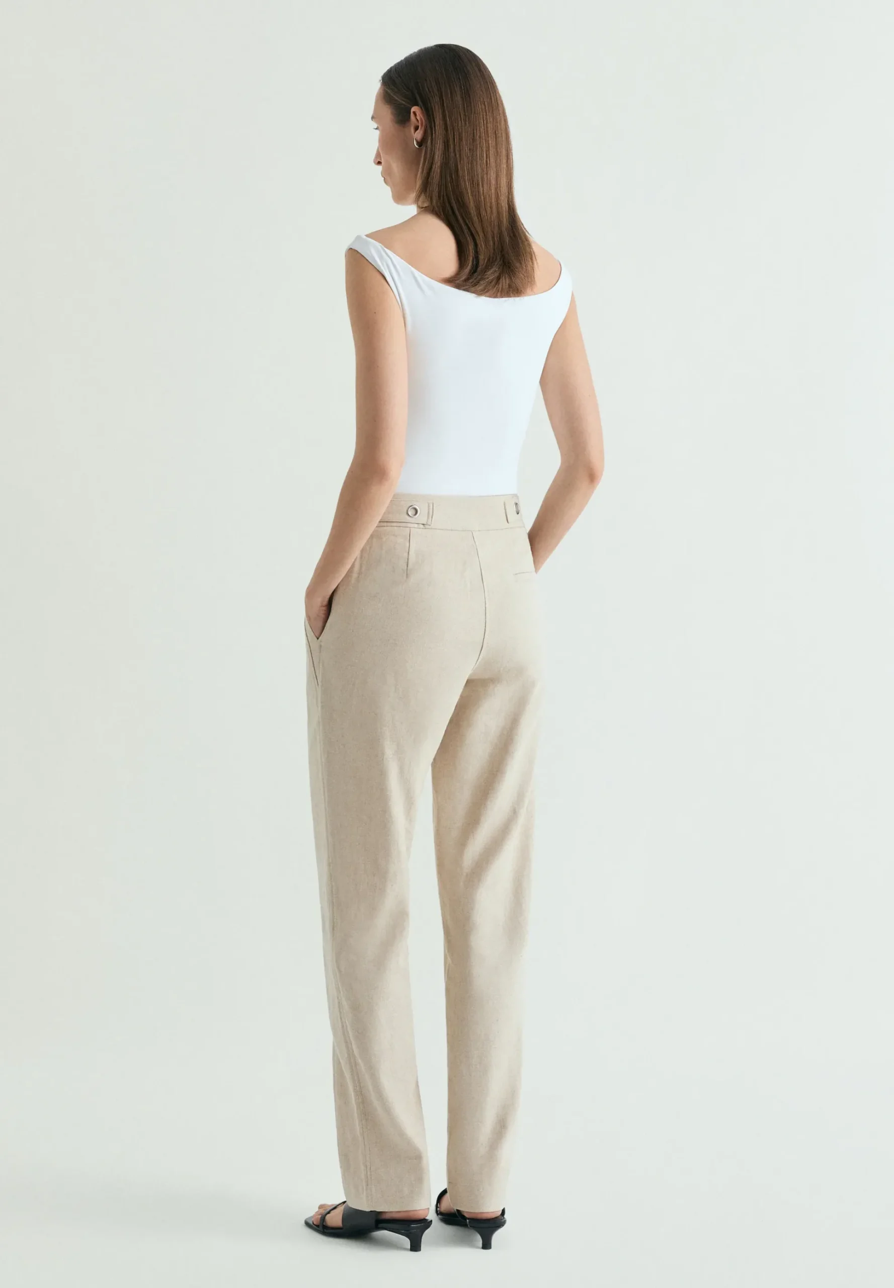PANTALÓN LINO DETALLES METÁLICOS