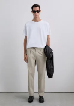 PANTALÓN PINZAS