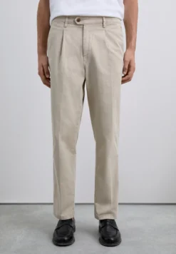 PANTALÓN PINZAS