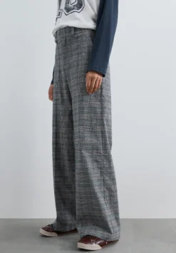 PANTALÓN RECTO CUADROS