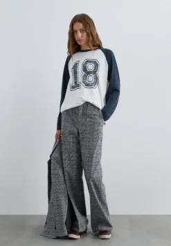 PANTALÓN RECTO CUADROS