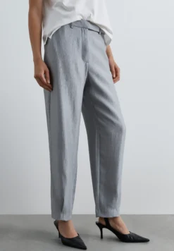 PANTALÓN RECTO DE TIRO ALTO