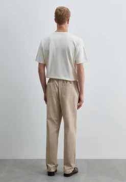 PANTALÓN RELAXED FIT CON CORDÓN