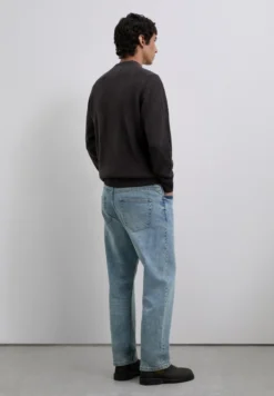 PANTALÓN VAQUERO REGULAR FIT