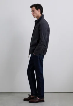 PANTALÓN VAQUERO SLIM FIT