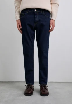 PANTALÓN VAQUERO SLIM FIT