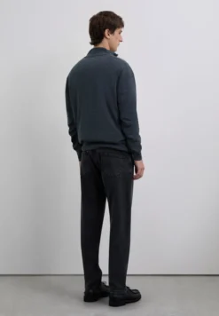 PANTALÓN VAQUERO SLIM FIT