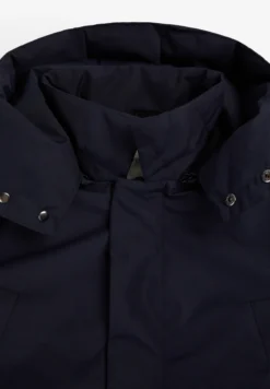 PARKA TÉCNICA CON CAPUCHA