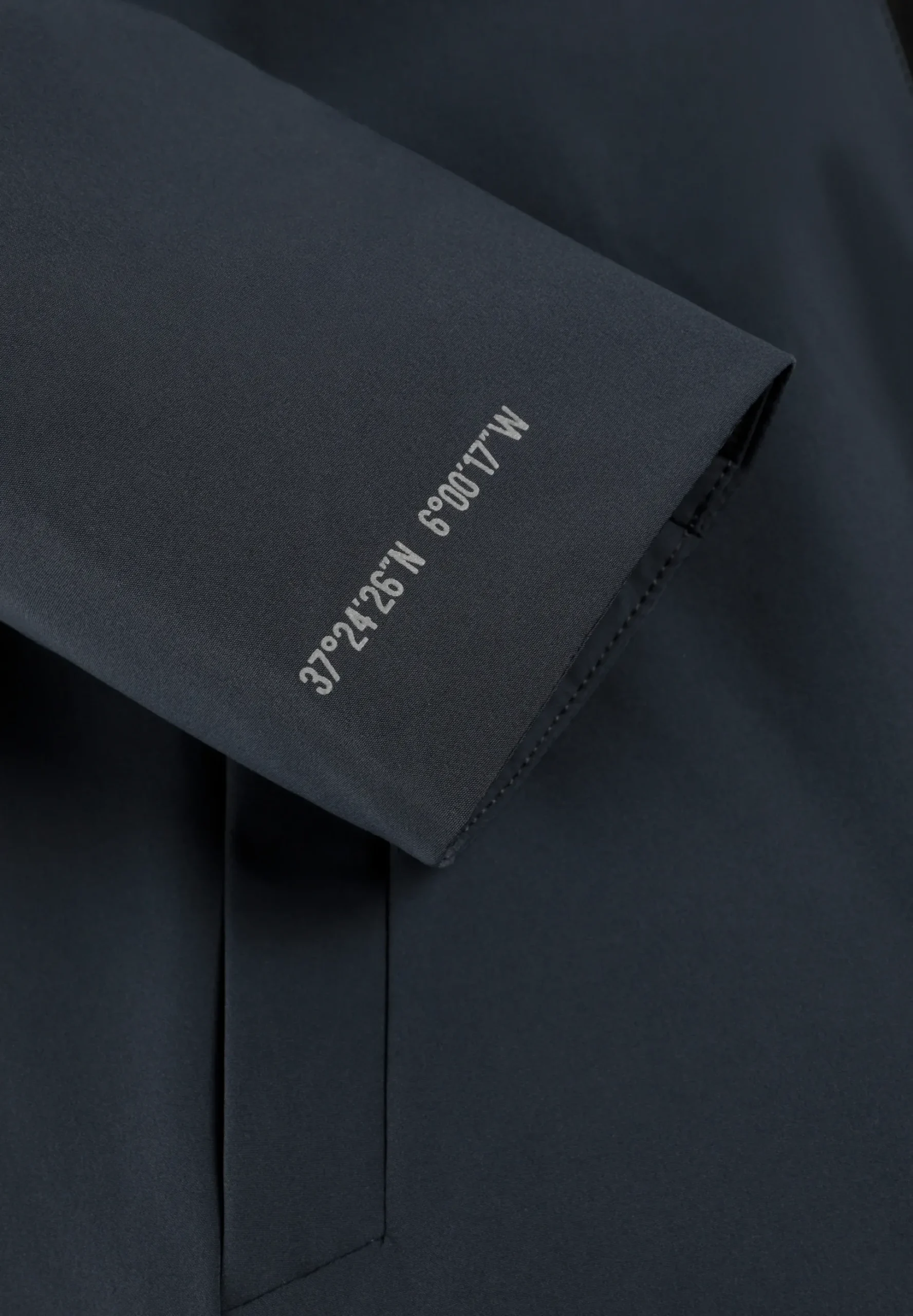 PARKA WATER REPELLENT CAPUCHA