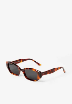 PJ.LOBSTER BY ACE&TATE | KUNO