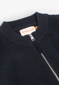 REVOLUTION | ZIPPED KNIT CARDIGAN