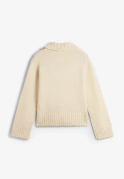 SELECTED | JERSEY ANJULI