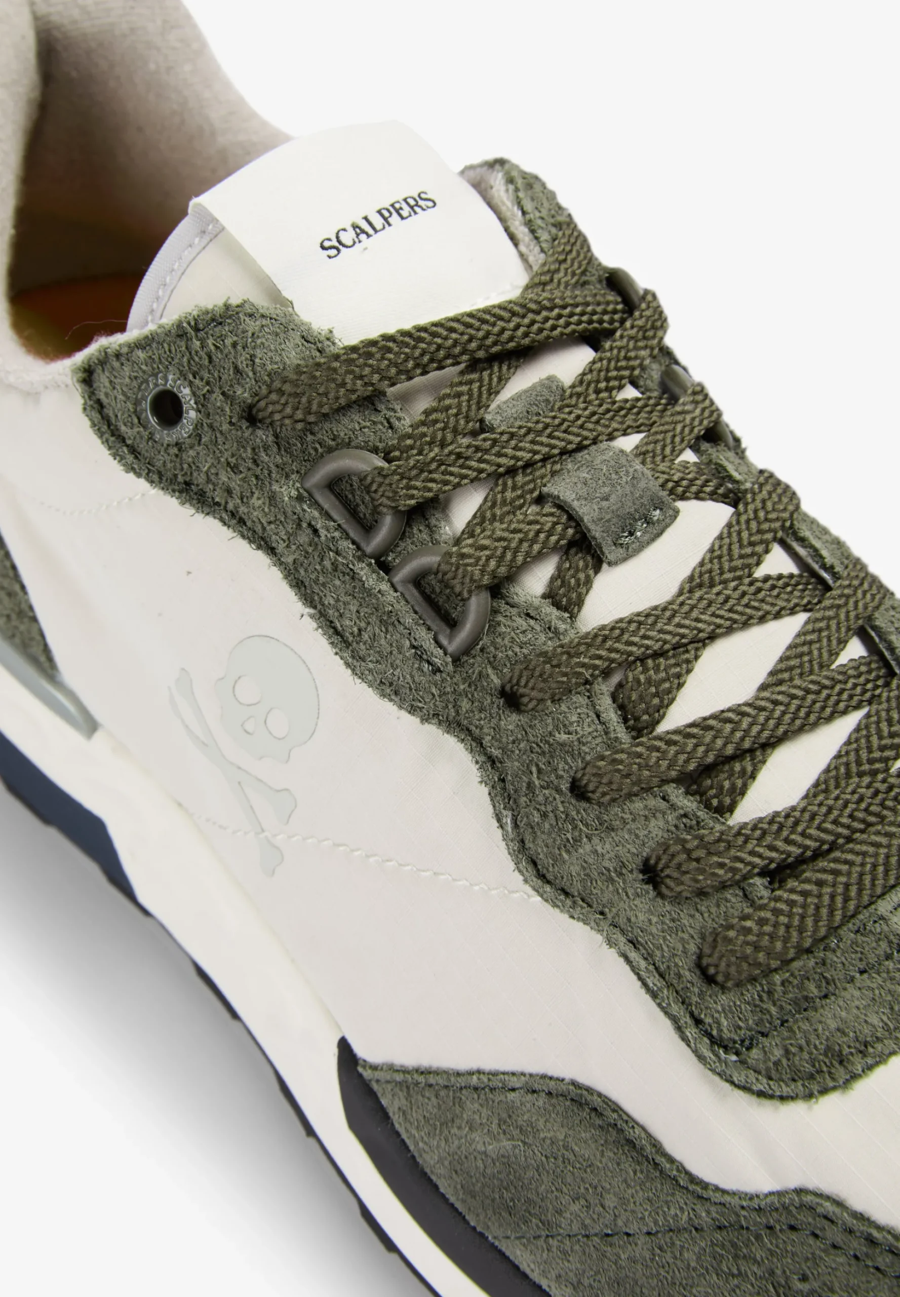 SNEAKERS ANTE CONTRASTE
