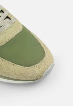 SNEAKERS ANTE CONTRASTE