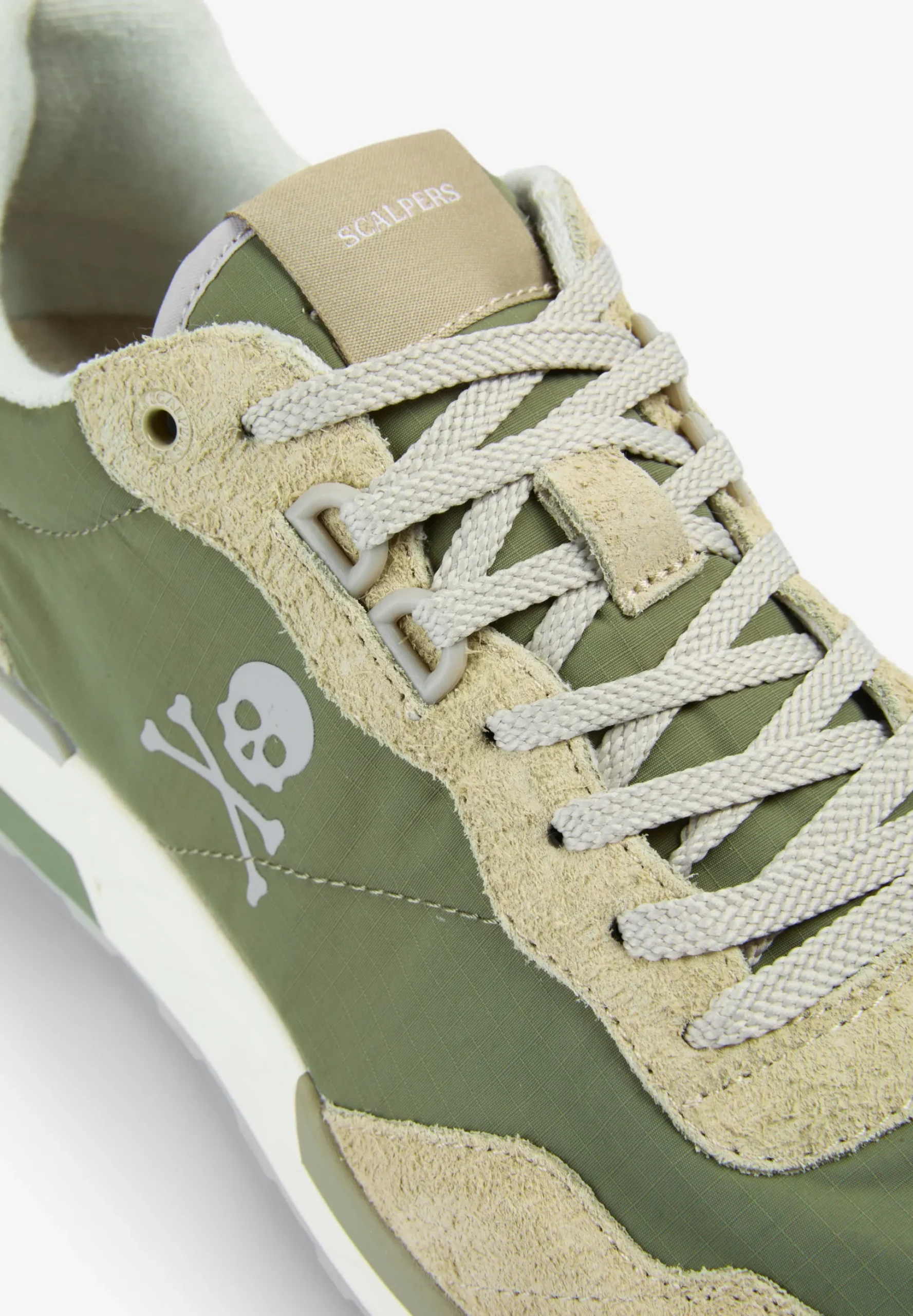 SNEAKERS ANTE CONTRASTE