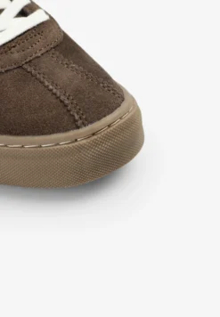 SNEAKERS ANTE CONTRASTE