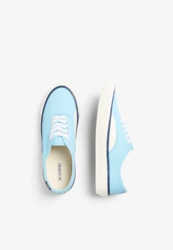 SNEAKERS BAJAS SUELA VULCANIZADA