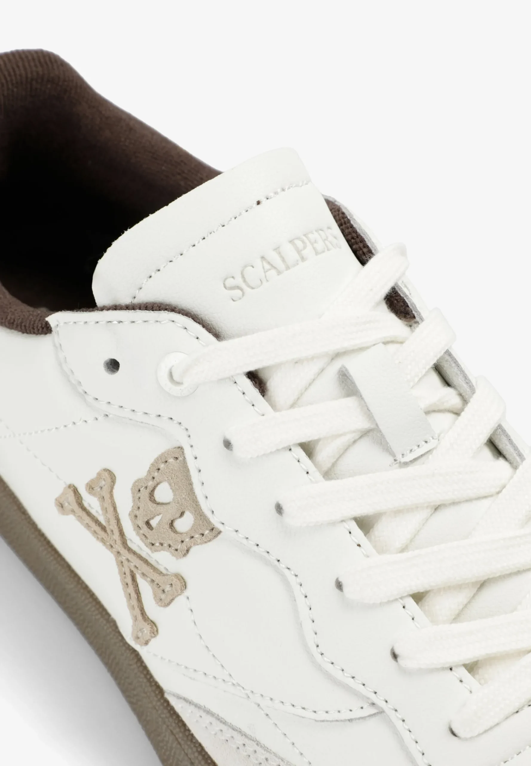 SNEAKERS CALAVERA PIEL