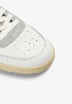 SNEAKERS CALAVERA PIEL