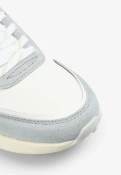 SNEAKERS CALAVERA PIEL