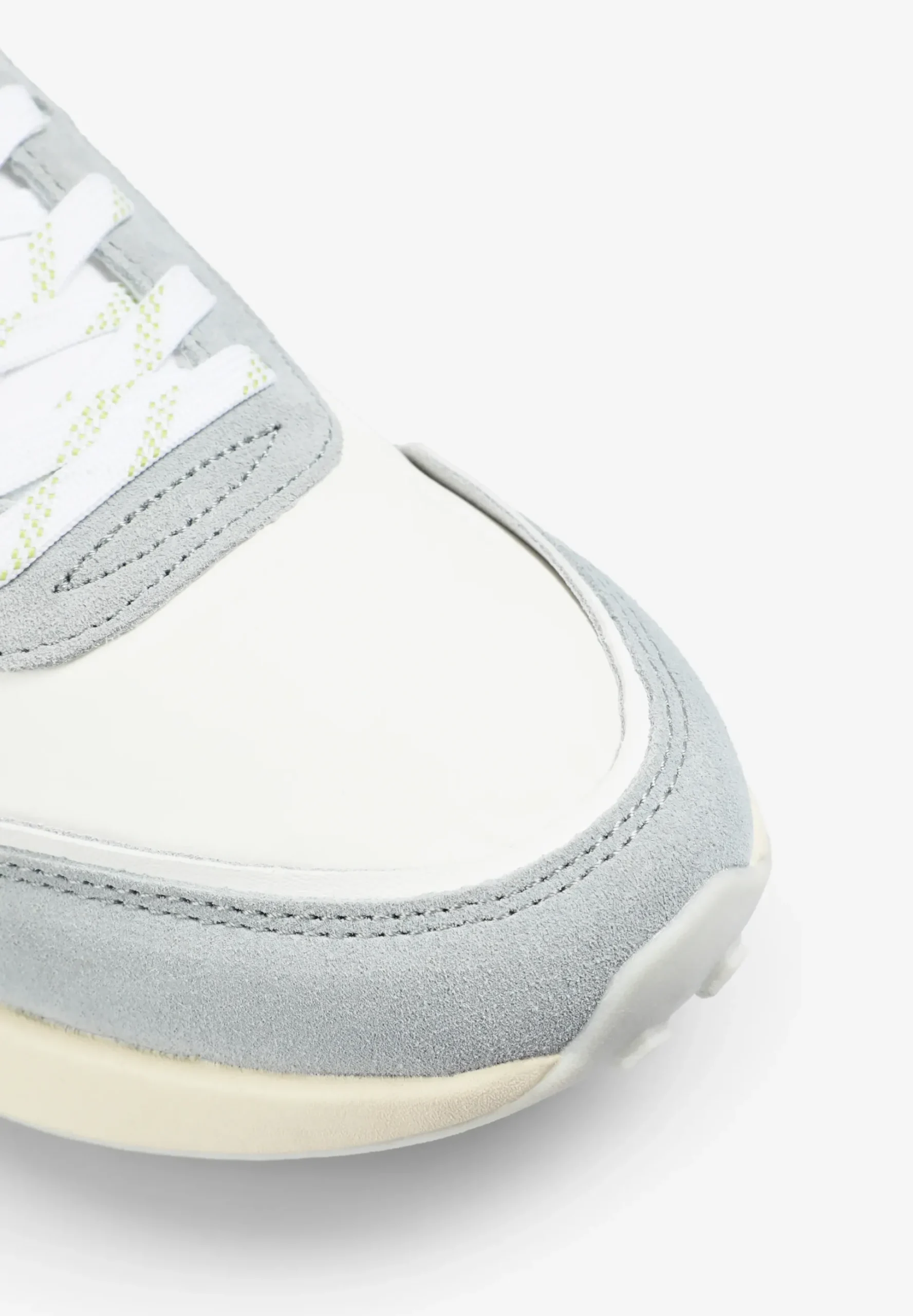 SNEAKERS CALAVERA PIEL