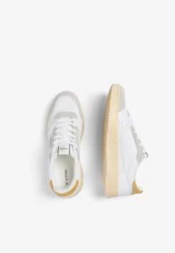 SNEAKERS CALAVERA PIEL