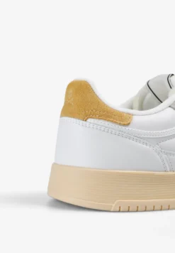 SNEAKERS CALAVERA PIEL