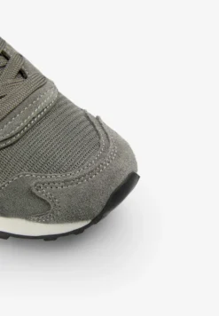 SNEAKERS COMBINADAS TONO