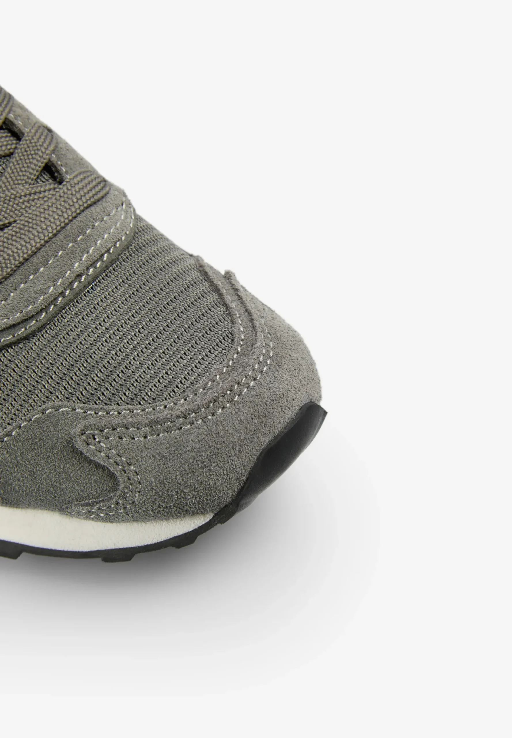 SNEAKERS COMBINADAS TONO