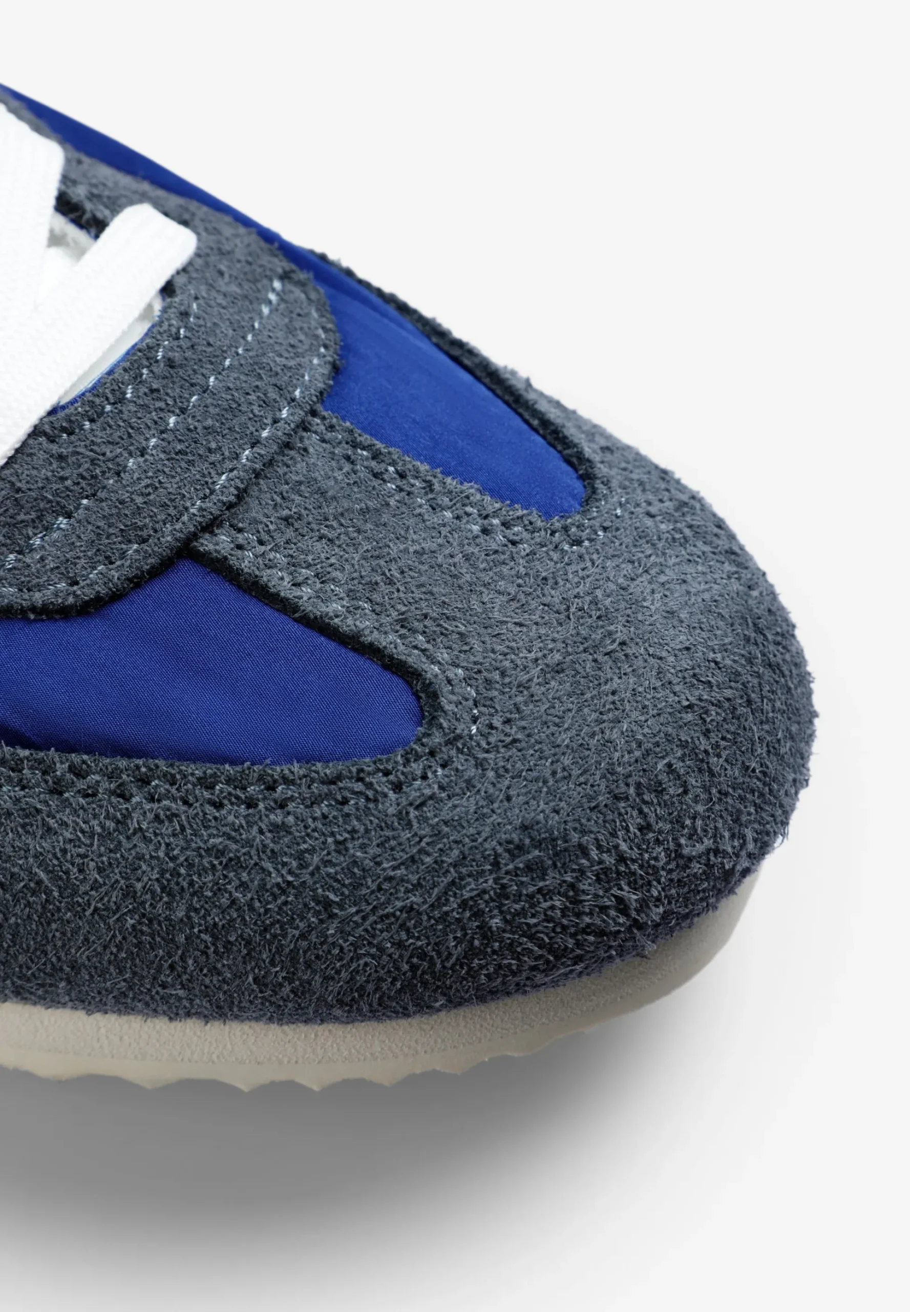 SNEAKERS ESTILO RETRO