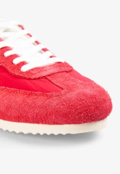 SNEAKERS ESTILO RETRO