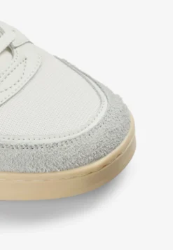 SNEAKERS LOGO PIEL
