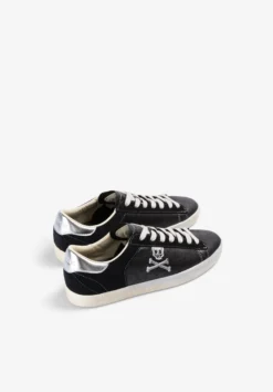 SNEAKERS METALIZADAS CALAVERA