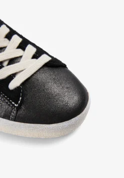 SNEAKERS METALIZADAS CALAVERA