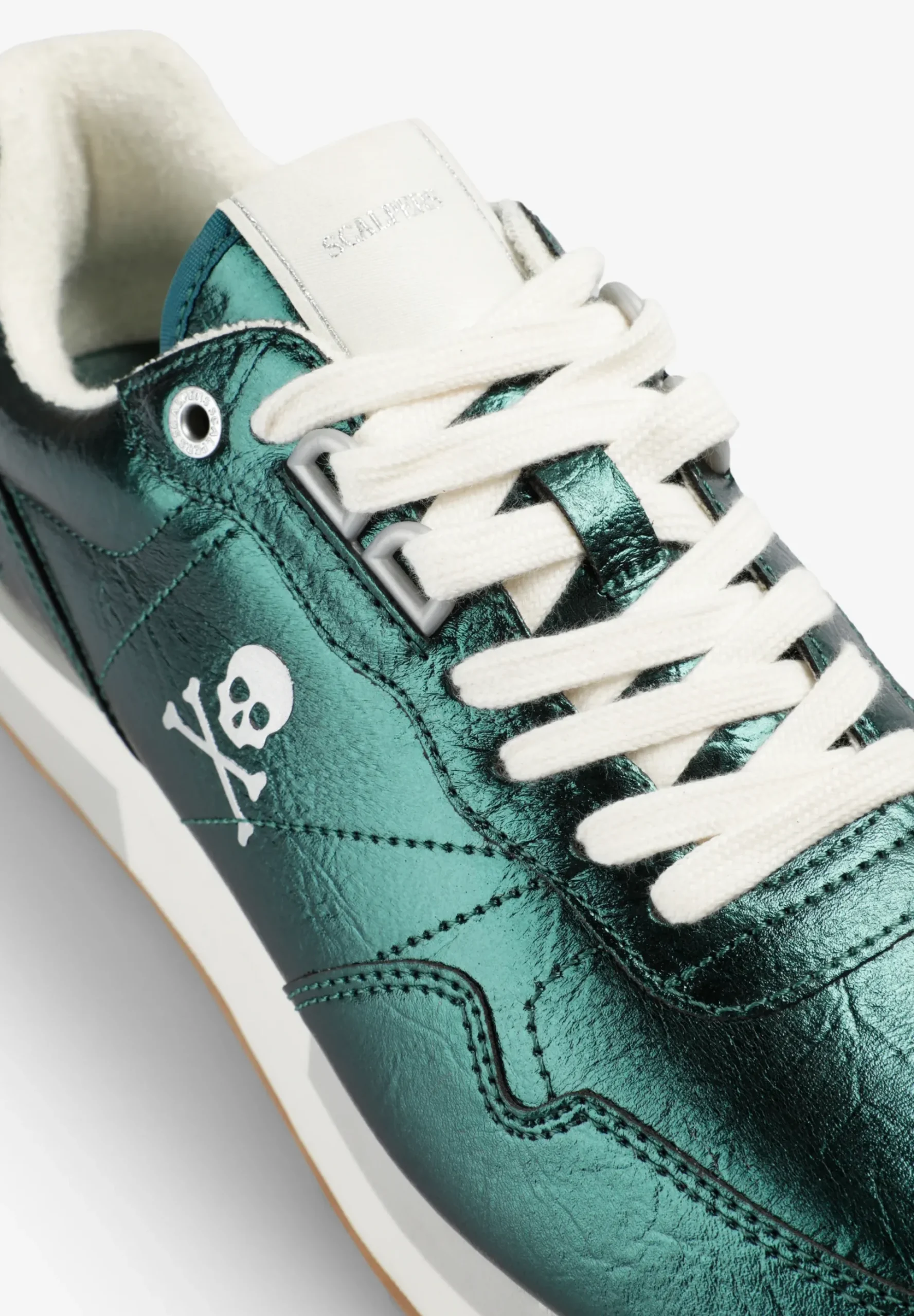 SNEAKERS METALIZADAS CALAVERA