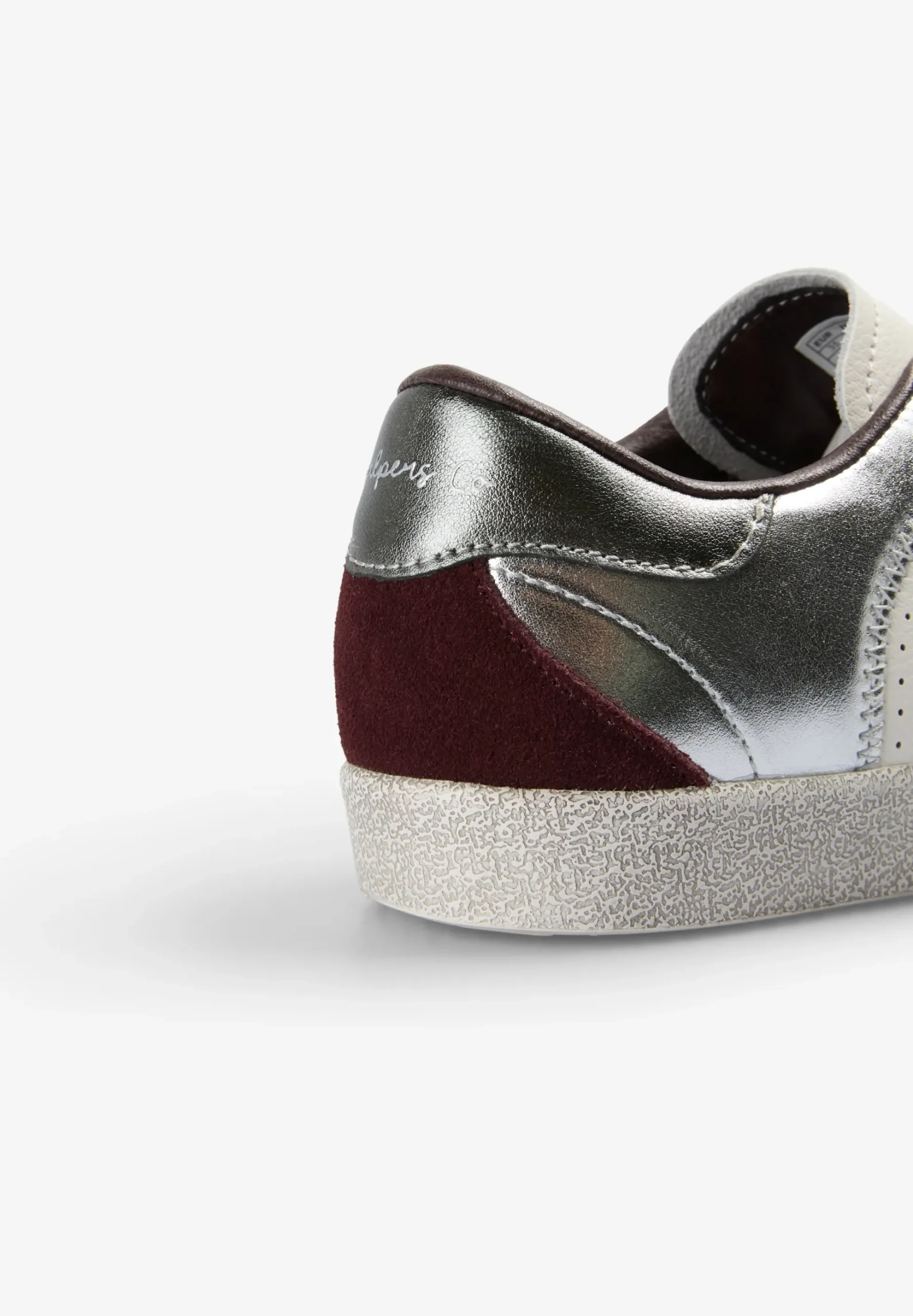SNEAKERS METALIZADAS CALAVERA