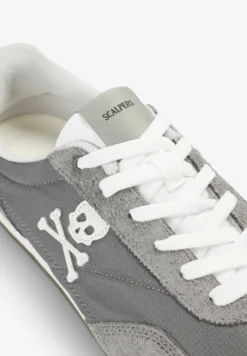 SNEAKERS RETRO CALAVERA