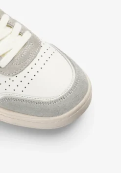 SNEAKERS TALÓN CONTRASTE